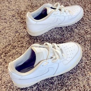 Air Force One Low Tops LE White/White Sz. 7Y